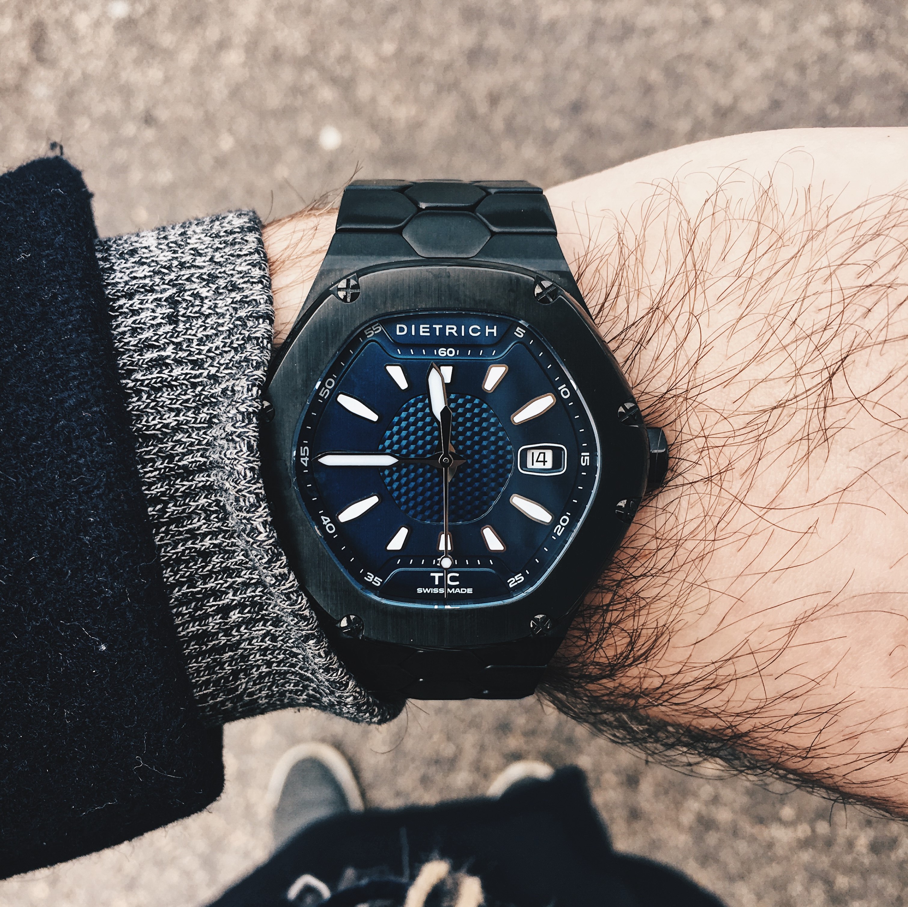 Dietrich TC PVD Blue (Review) + Interview with founder Emmanuel